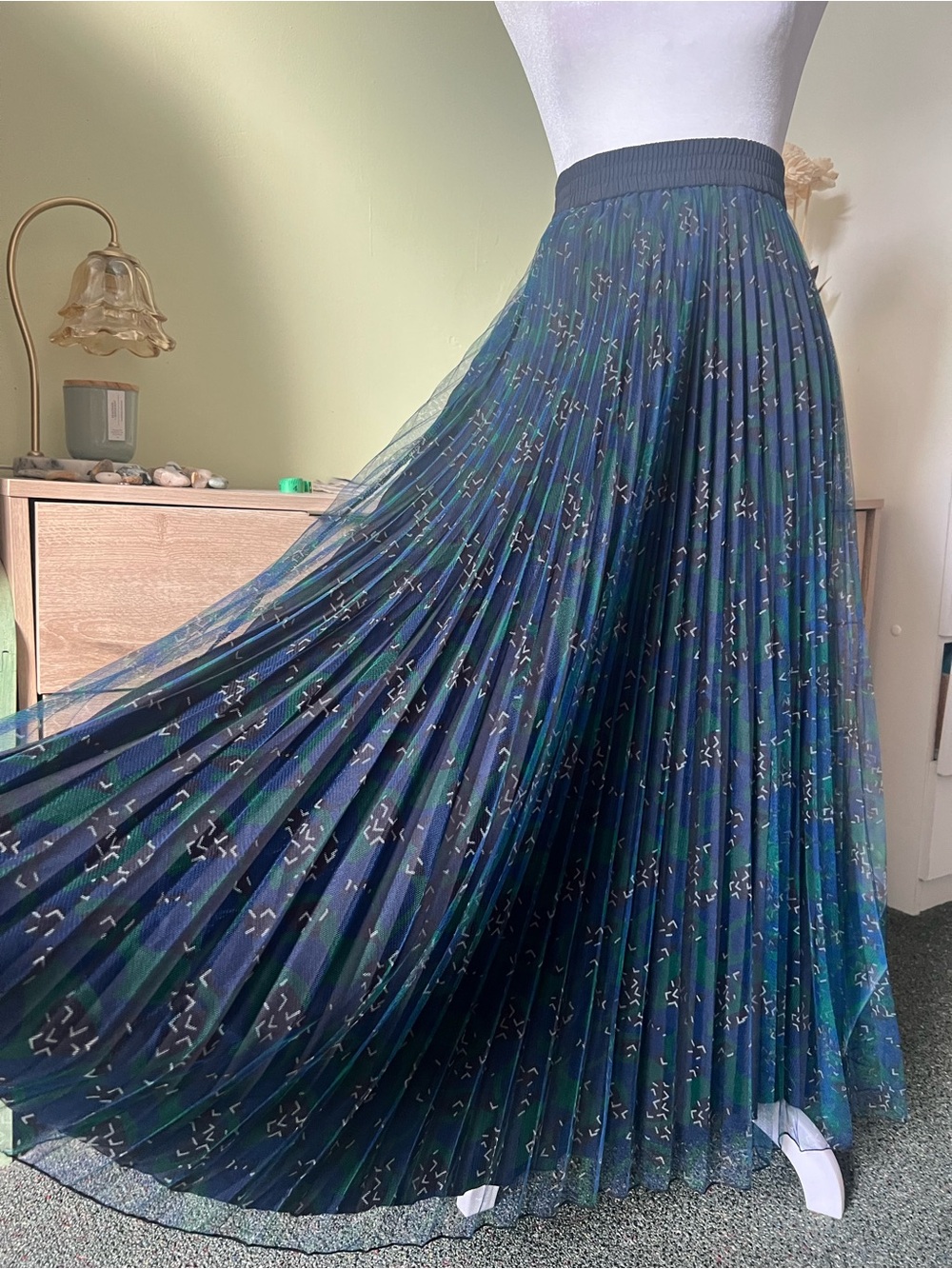 Voluminous Flowy Pattern Pleated Tulle Maxi Modest Ball Gown Formal Skirt Sz M